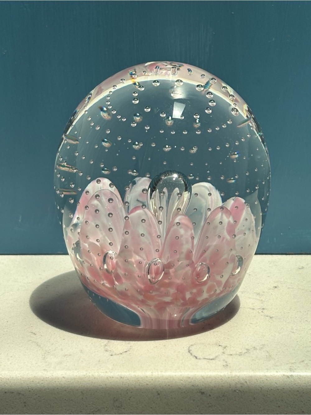 Vintage 1993 Gibson signed pink flower controlled bubble large paperweight